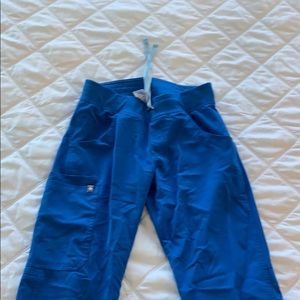 FIGS PETITE XS SCRUB